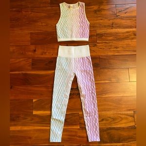 Fabletics seamless fair isle set. XS. Purple and blue.